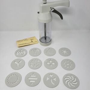 Pampered Chef Cookie Press with 12 Discs 1525 Baking Kitchen Gadgets‎